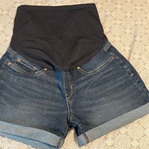 Women stretch maternity shorts size medium new without tags